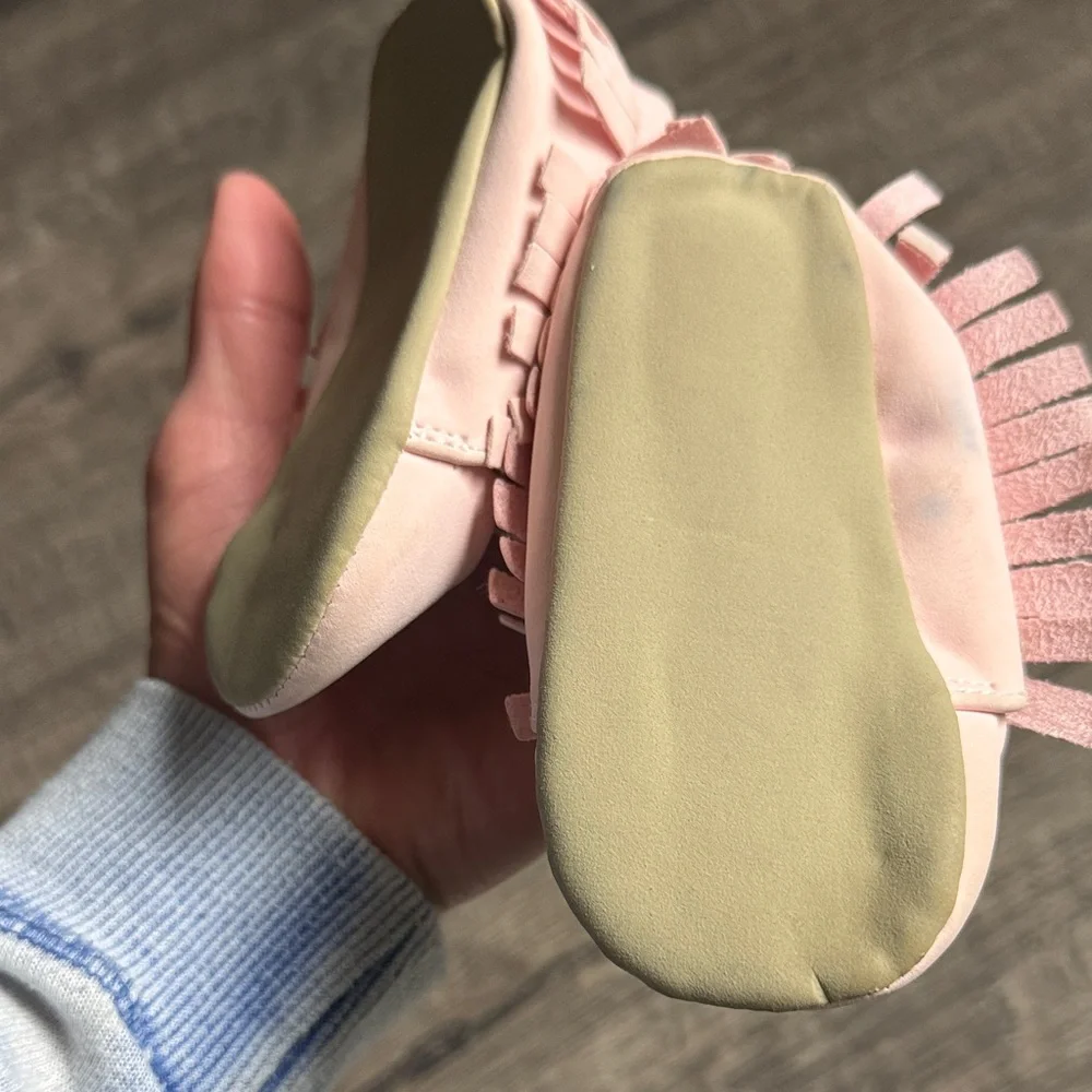 Old Navy Light Pink Fringe Bow Moccasins for Kids